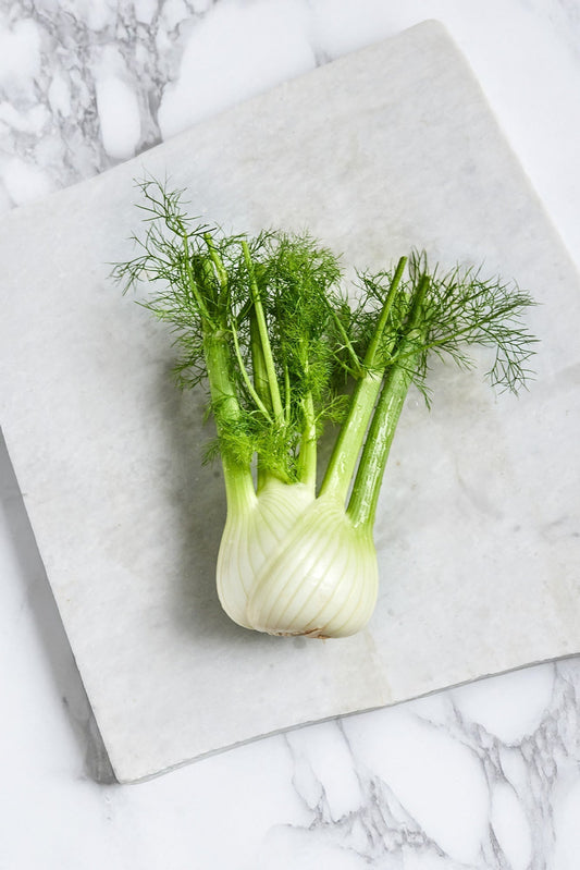 Image of a head of fennel, with fronds attached